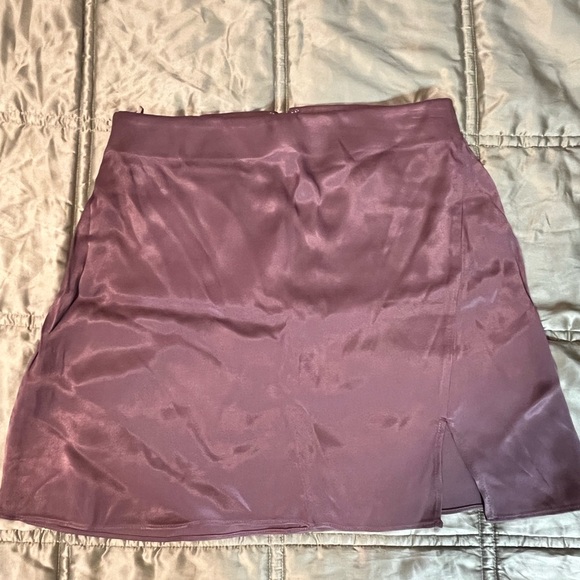 Wilfred Dresses & Skirts - Wilfred Satin Mini Skirt in Mauve